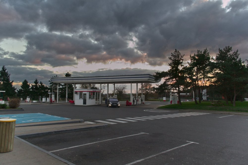 petrol bunk 1800.jpg